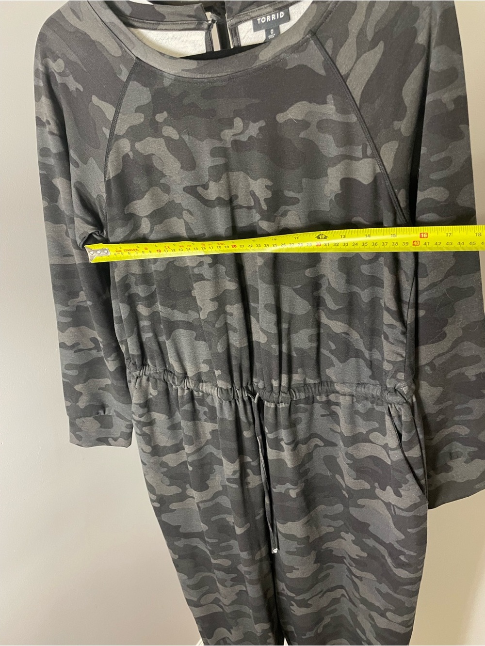 torrid Black & Gray Camo Drawstring Jumpsuit - Picture 4 of 6